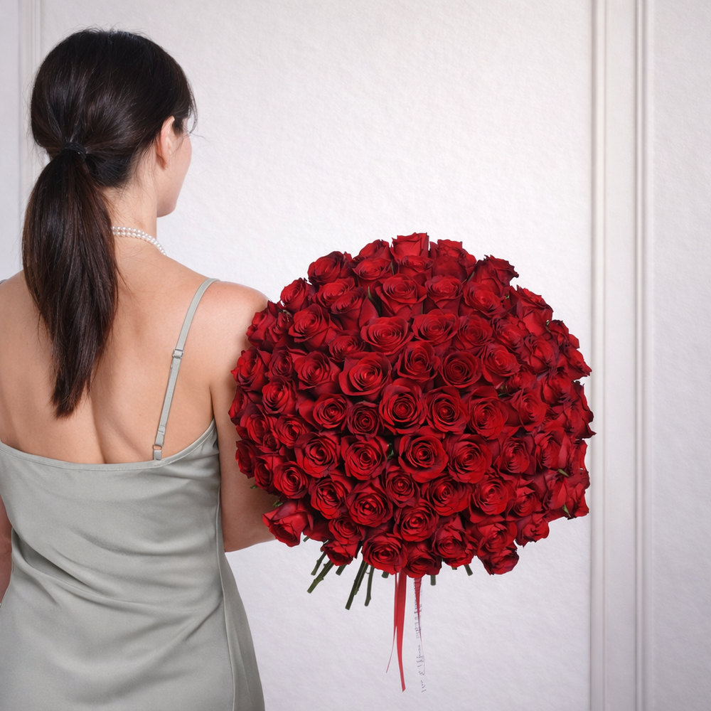 Buchet trandafiri Bucuresti eleganta si prestanta rosu